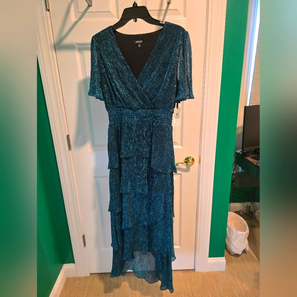 Kensie Teal Flutter Sleeve Gown, Size 6. NWT